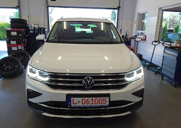 Volkswagen Tiguan cena 112000 przebieg: 25000, rok produkcji 2022 z Pobiedziska małe 781